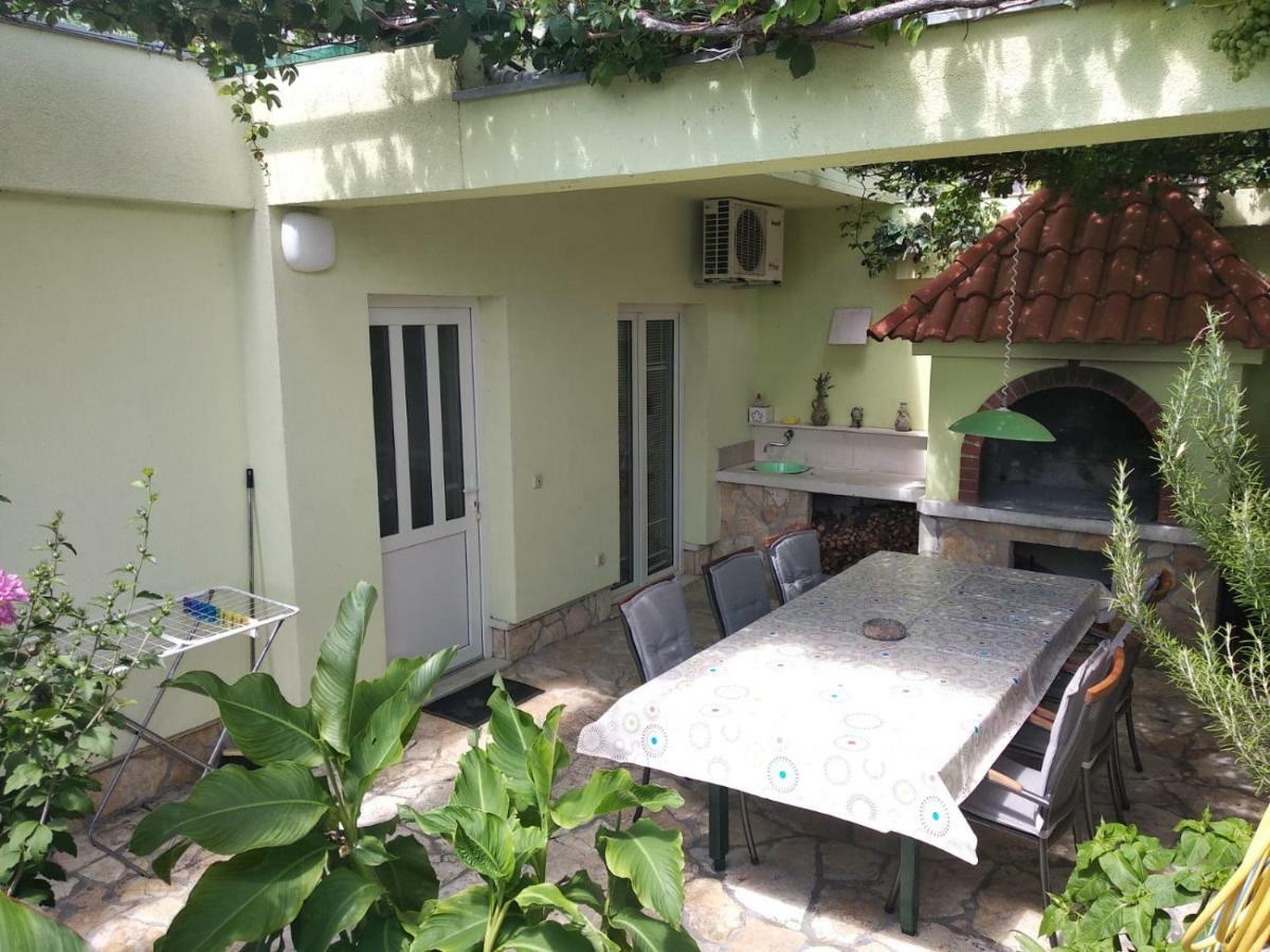 Jelena Apartment Omis Exterior photo